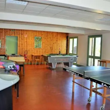 3 Etoiles - Piscine - Eeeggf * Meyrueis